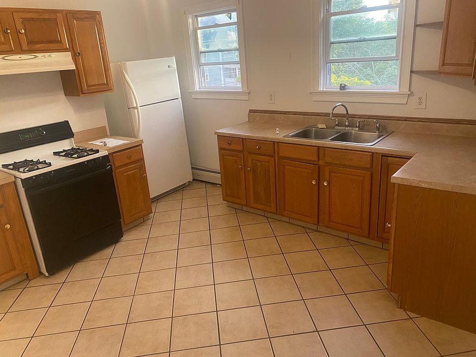 1st image of 36 Carrington Ave Floor 2