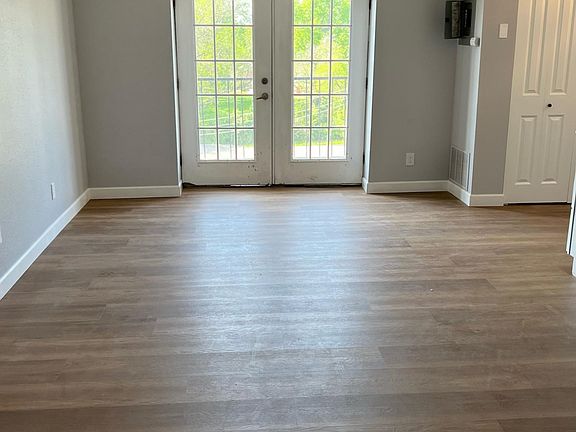 5th image of 5630 Pershing Ave Unit 51