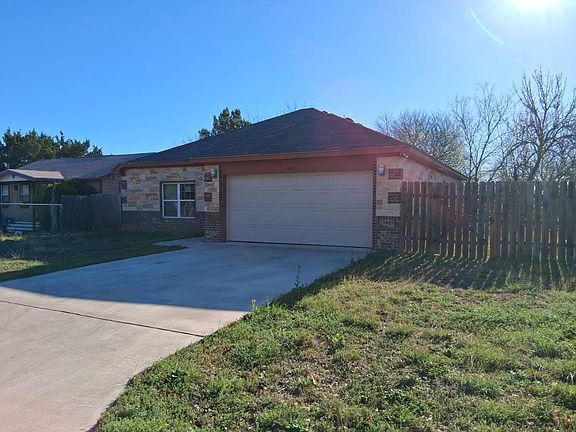 2nd image of 907 Margaret Ann St
