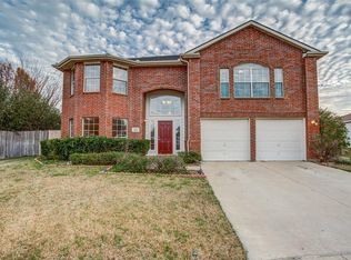 6747 Meadowcrest Dr, Arlington, TX 76002