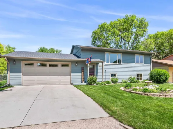 6520 W Essex Ct, Sioux Falls, SD 57106