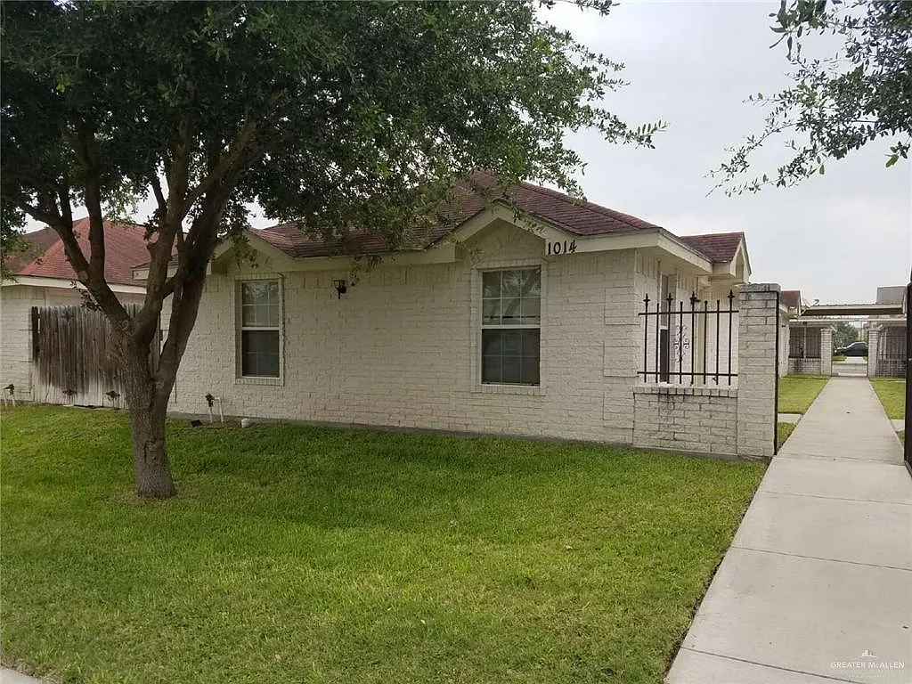 2 bed, 2.0 bath, 3848 sqft, $725 — Photo 1
