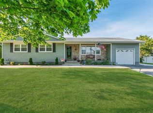 125 E Woodside Ave, Patchogue, NY 11772