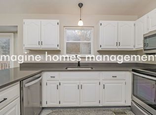 6420 Flagstone Ct, Imperial, MO 63052