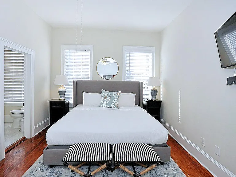 415 E Gordon St — Photo 27