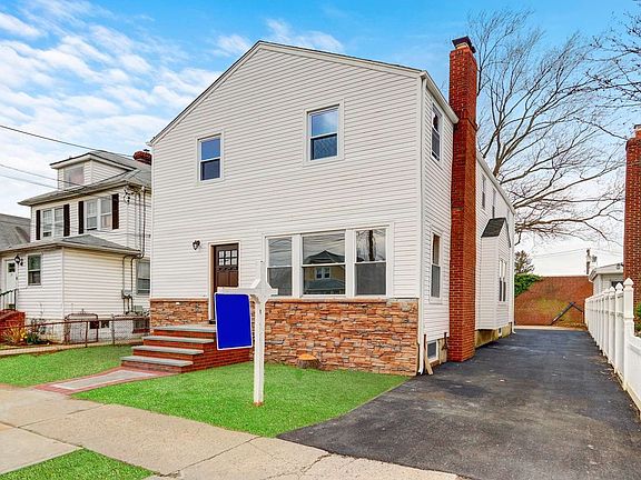 3rd image of 20 Sewanee Ave