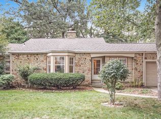 2011 Greenlawn Ave, Kalamazoo, MI 49006
