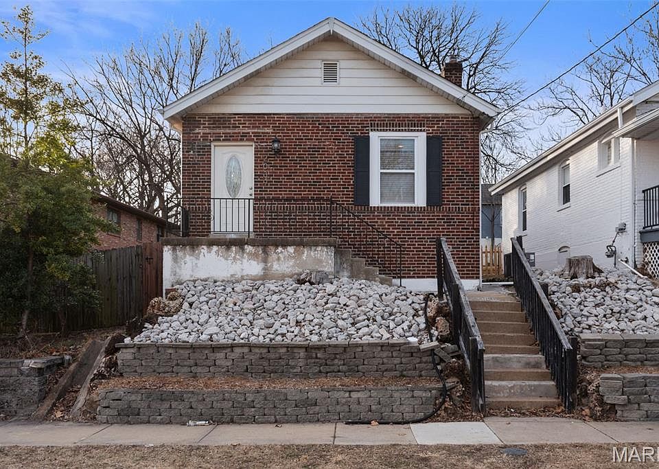 1st image of 2039 Yale Ave