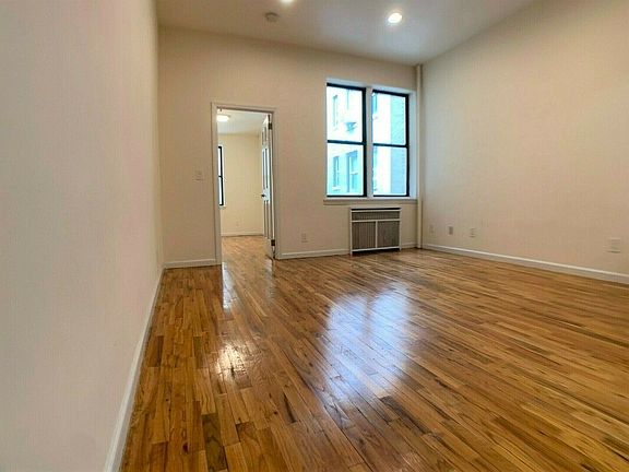 5th image of 250 W 105th St #F2