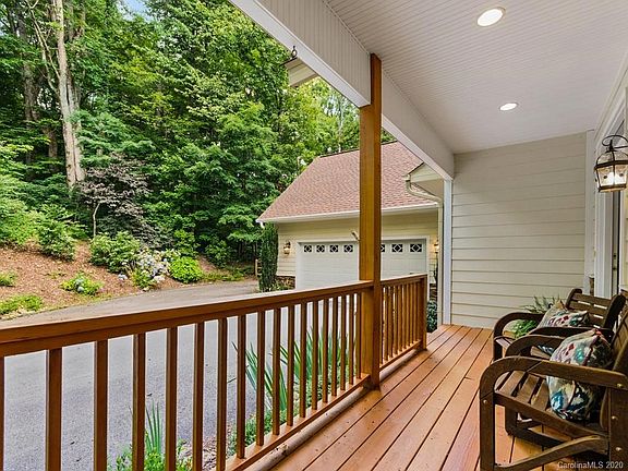 5th image of 540 Stepping Stone Ln
