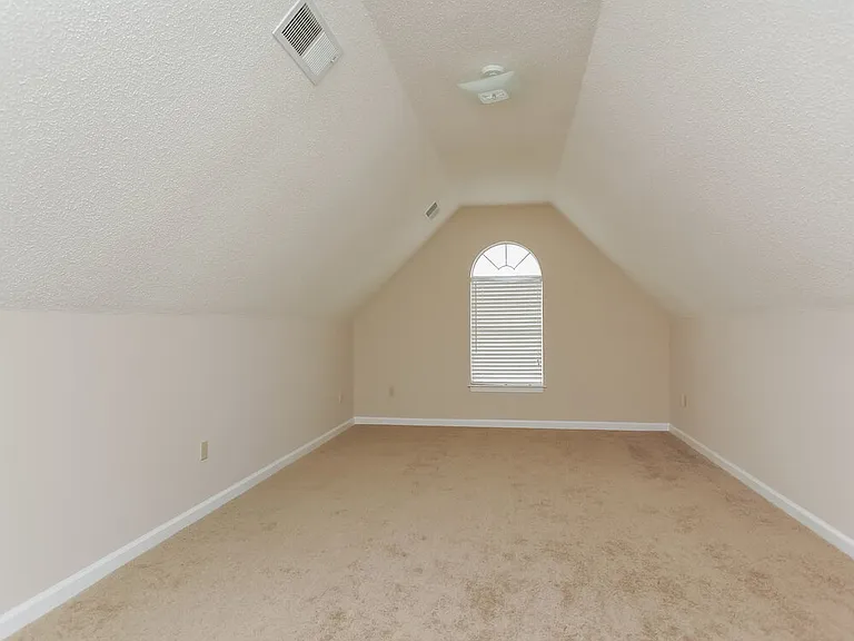 3924 Tamara Dr — Photo 13