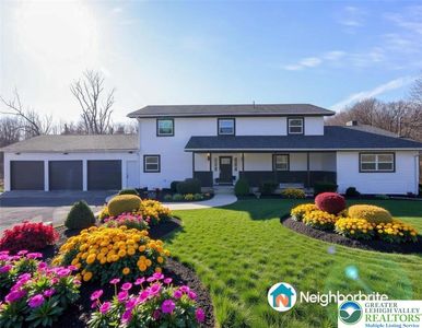 1301 Bunny Ln, Brodheadsville, PA, 18322
