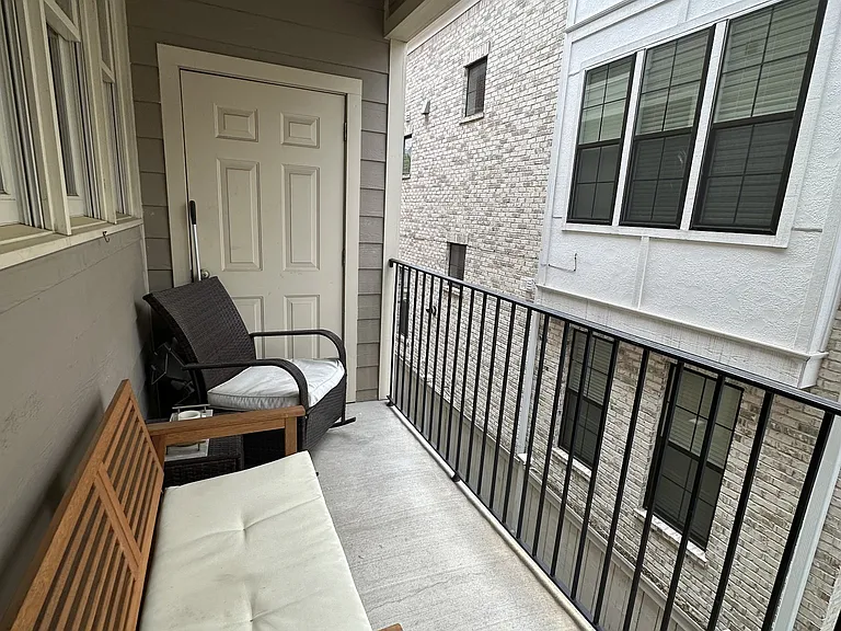 2114 Acklen Ave #305 — Photo 12