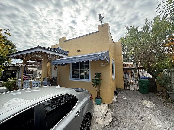 2nd image of 3674 SW 25th St