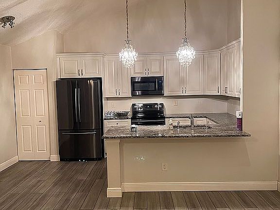 3rd image of 1093 Summit Trail Cir APT D