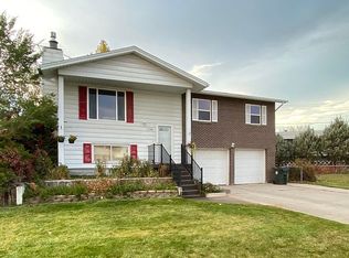 1126 Forest Dr, Riverton, WY 82501