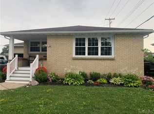 94 Sable Palm Dr, Cheektowaga, NY 14225