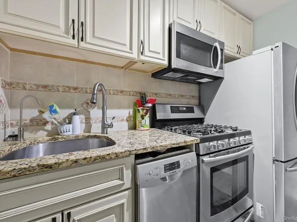30 E Hartsdale Avenue #5L, Hartsdale, NY 10530