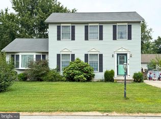 18 Cardinal Dr, Hanover, PA 17331