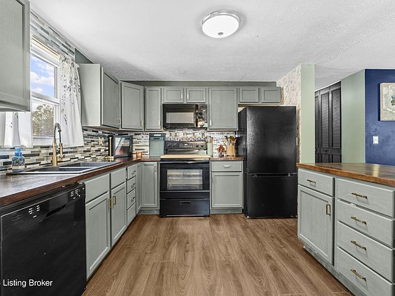 4th image of 3703 Balboa Pl