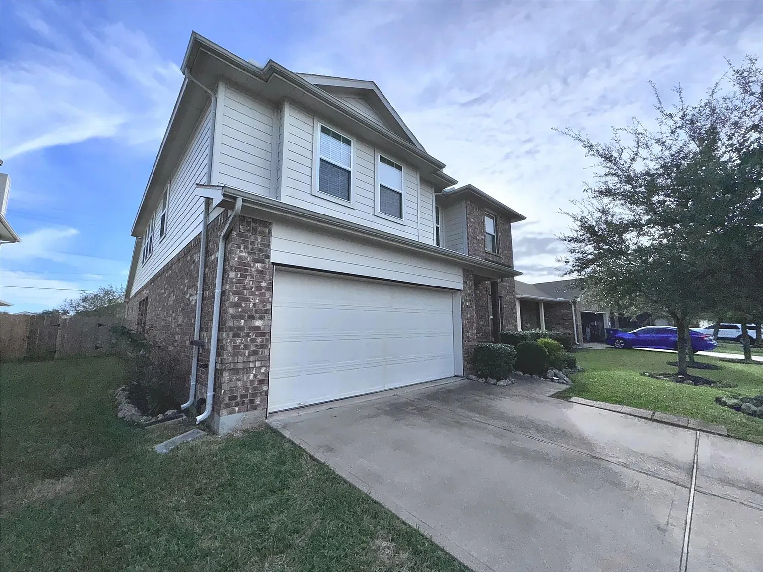 4 bed, 2.5 bath, 2245 sqft, $2,550 — Photo 2