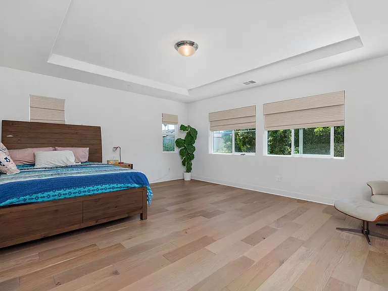 655 Manzanita Ln — Photo 12