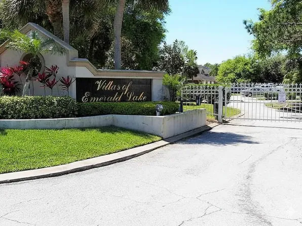 2623 Emerald Lake Ct, Kissimmee, FL