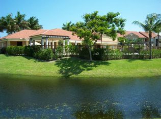 319 Villa Cir, Boynton Beach, FL 33435