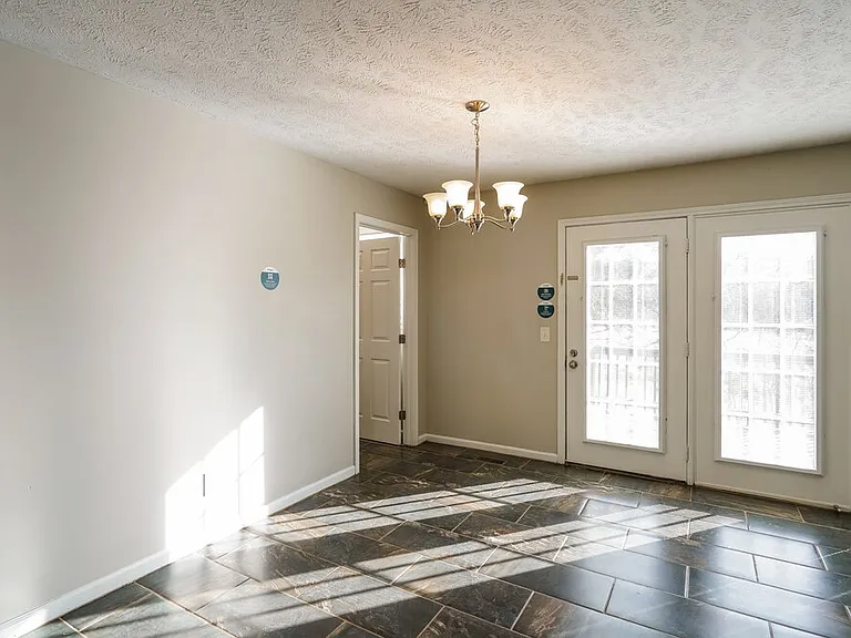 7109 Beard Ct — Photo 5