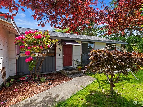 5th image of 5725 64th Avenue NE
