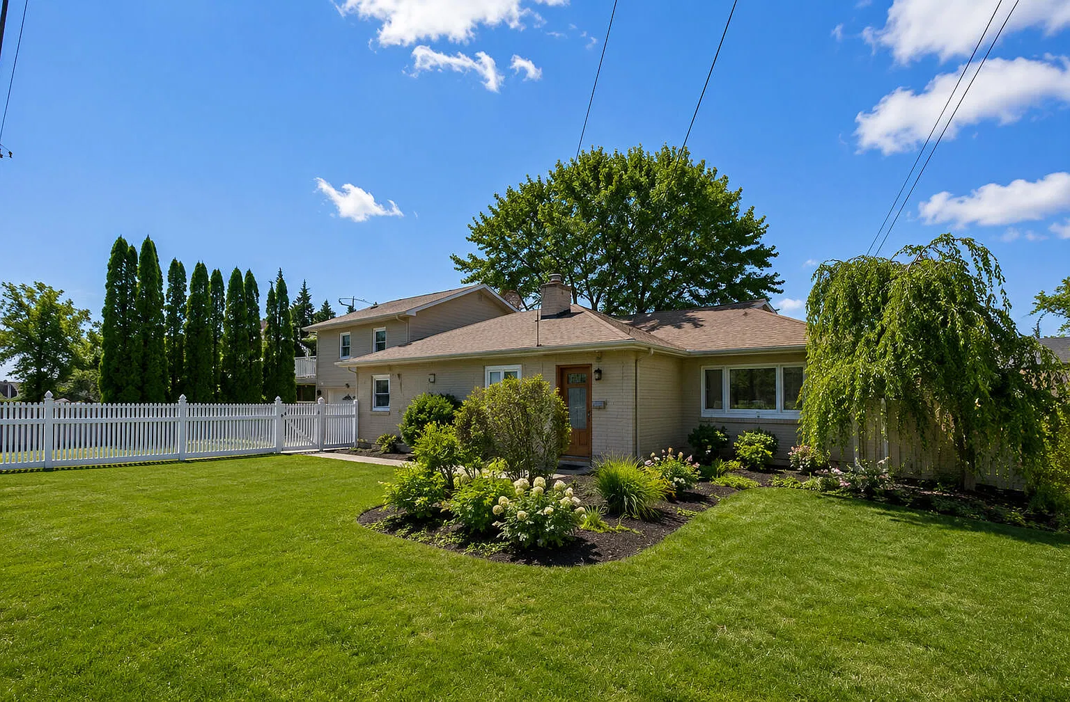 3 bed, 2004 sqft, $2,770 — Photo 3