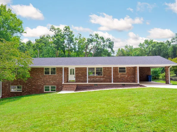2412 Holly Hill Rd, Soddy Daisy, TN 37379