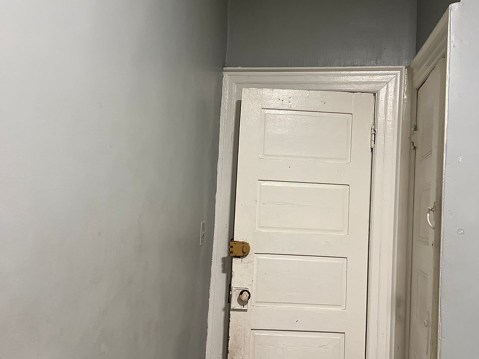 2nd image of 1198 Park Pl APT 2