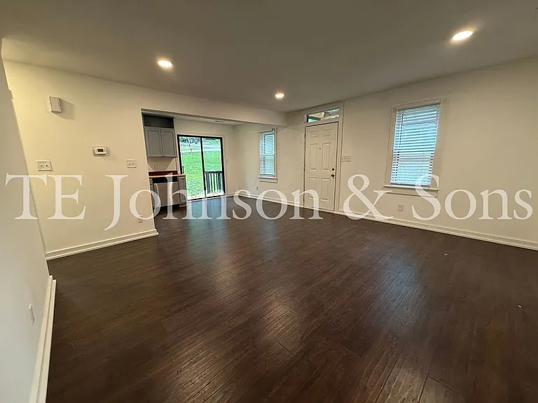 4309 Walnut Hollow Dr — Photo 8