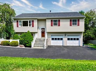 14 Willard Pl, Monroe, NY