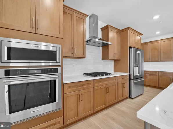 3701 Elizabeth River Dr, Upper Marlboro, MD 20772