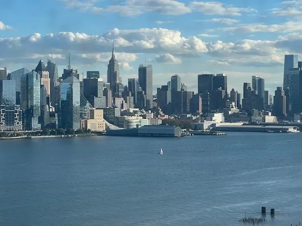 7002 Blvd East image 18 of 35