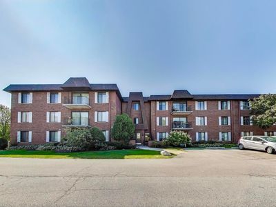 100 Clubhouse Ln APT 206, Lake Zurich, IL, 60047