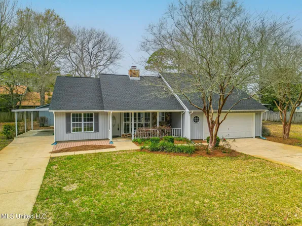 2105 Barracuda Dr, Gautier, MS 39553