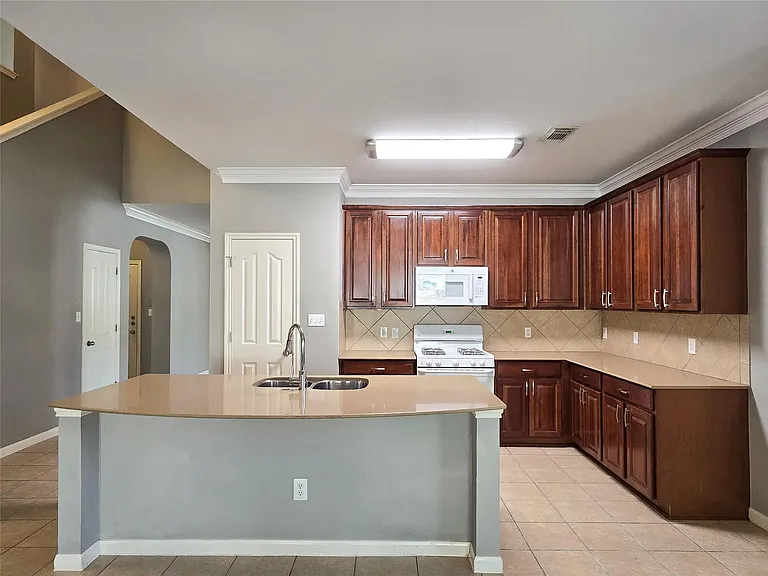 600 S Frontier Ln — Photo 10