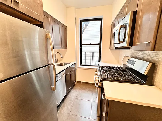 Rented by A&E Real Estate Management | media 2