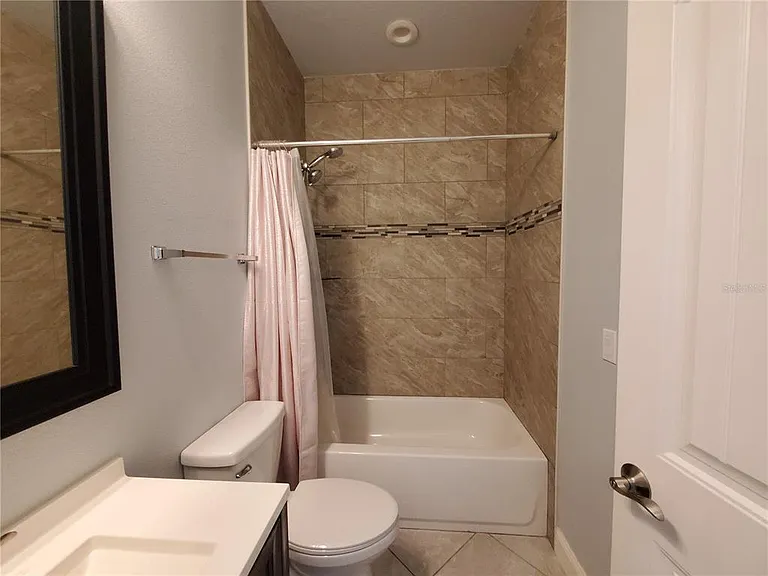 7 Empire Ln #B — Photo 9