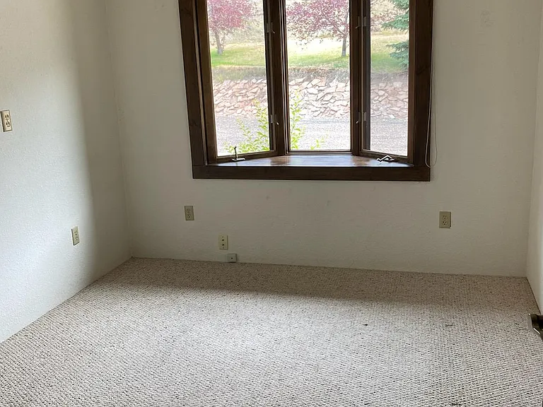 4050 E Ridge Rd — Photo 19