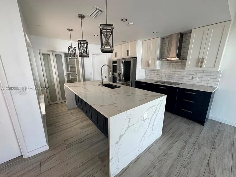 222 NW 41st Ave — Photo 3