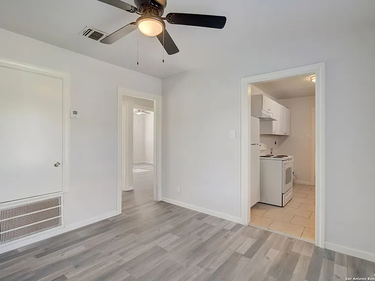 1622 Gorman St — Photo 4