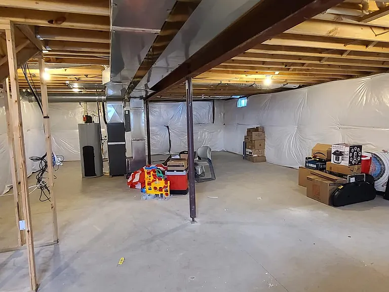 1036 Autumn Crest Ln — Photo 25