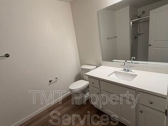 5th image of 4478 Louvre Ln