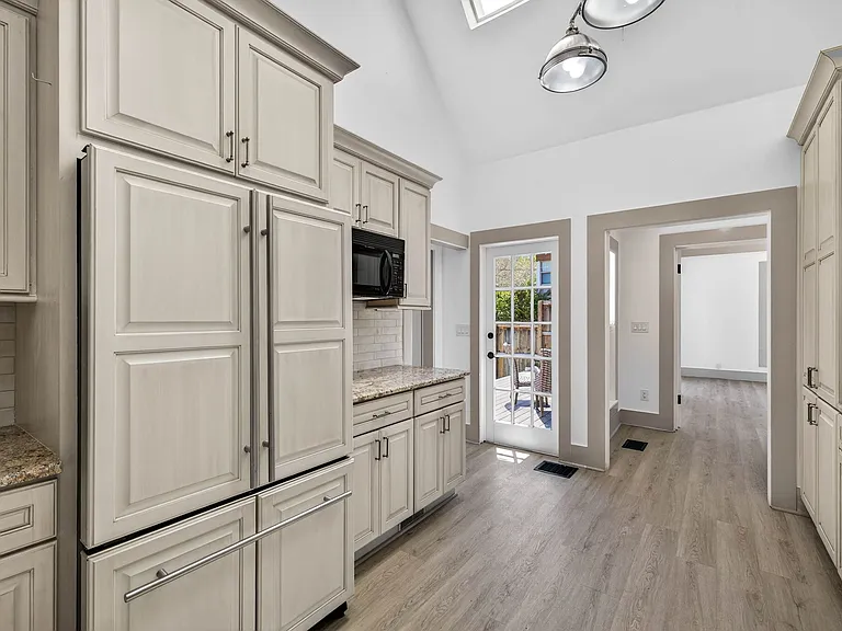 1330 Cherry St NE — Photo 16