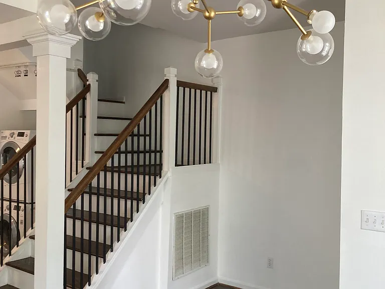 212 Reinhardt St SE — Photo 12