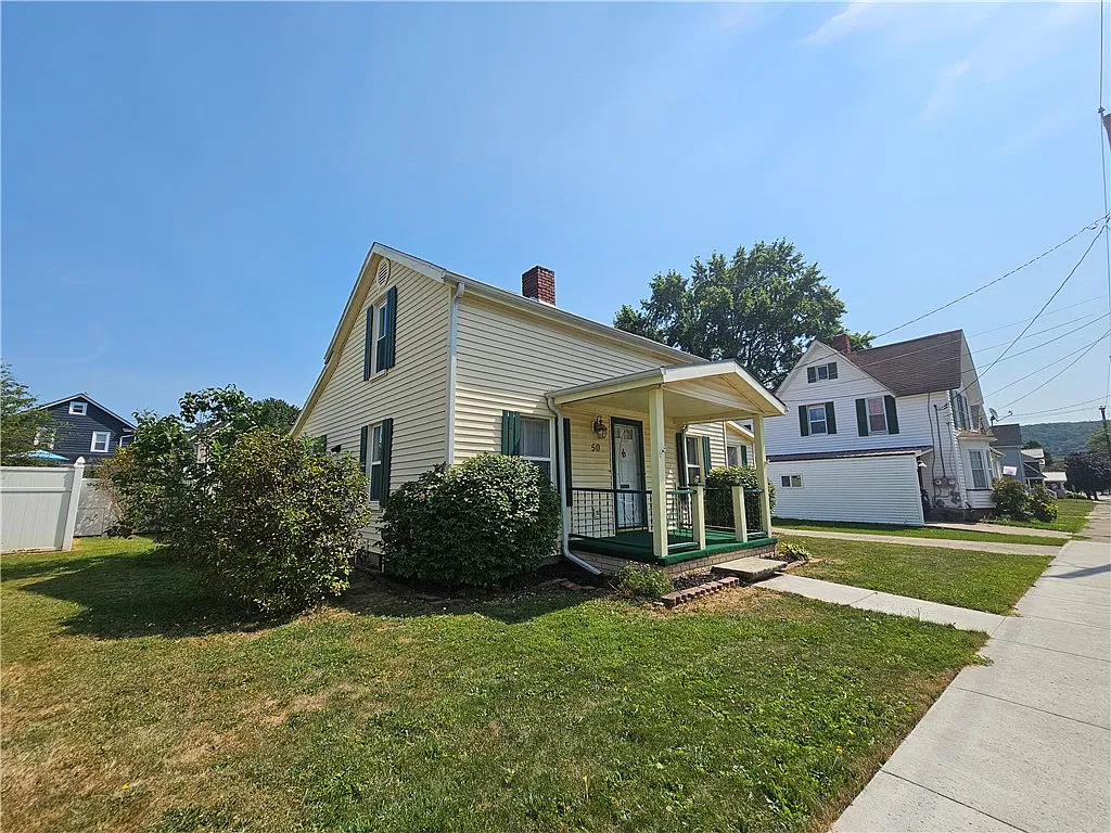 2 bed, 1.5 bath, 1148 sqft, $1,200 — Photo 2